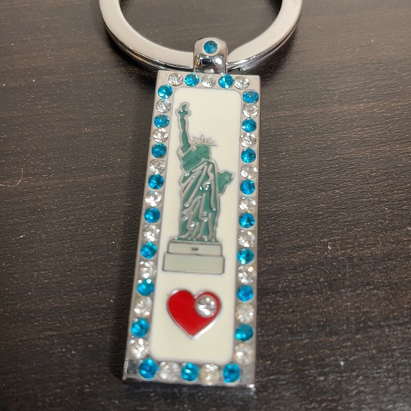 Statue of Liberty New York keychain new - Picture 2 of 4